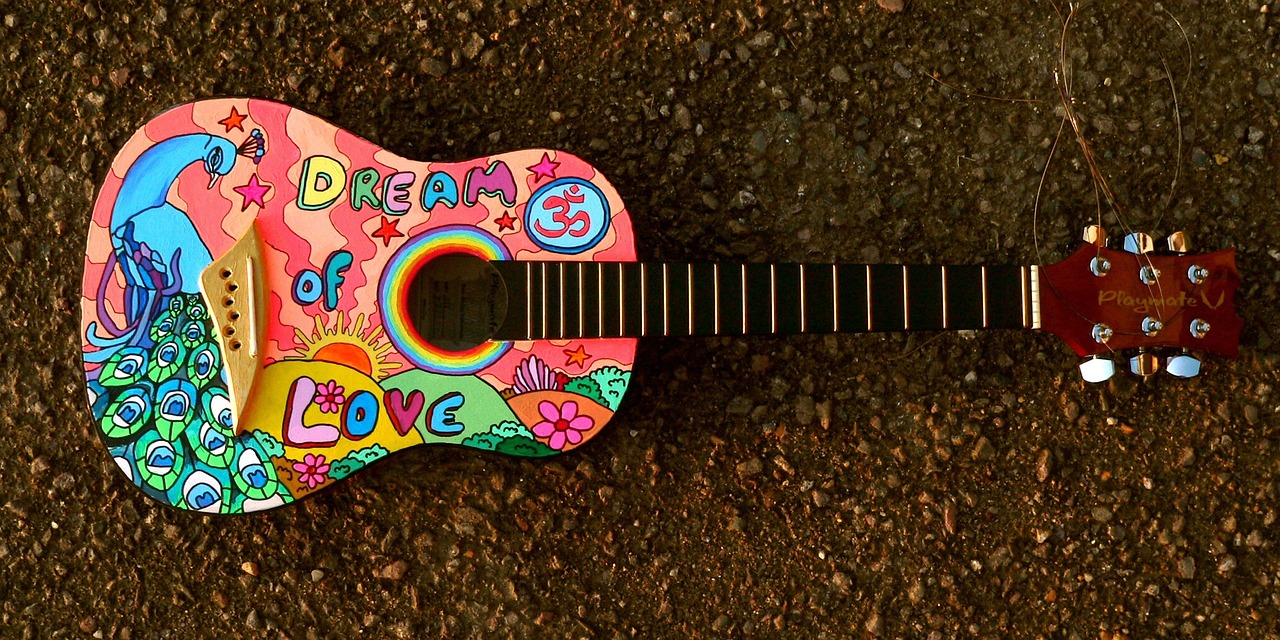 painted guitar, hippie, music-1087209.jpg